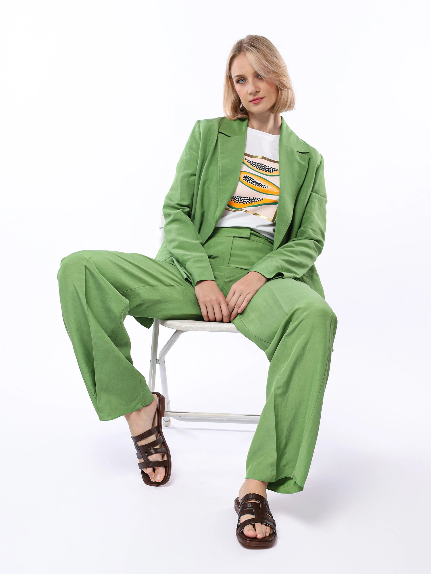 Брюки из смесовой вискозы свободного кроя